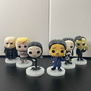 The Addams Family Mini Figures Set 8 Collectible's PVC Figures'
